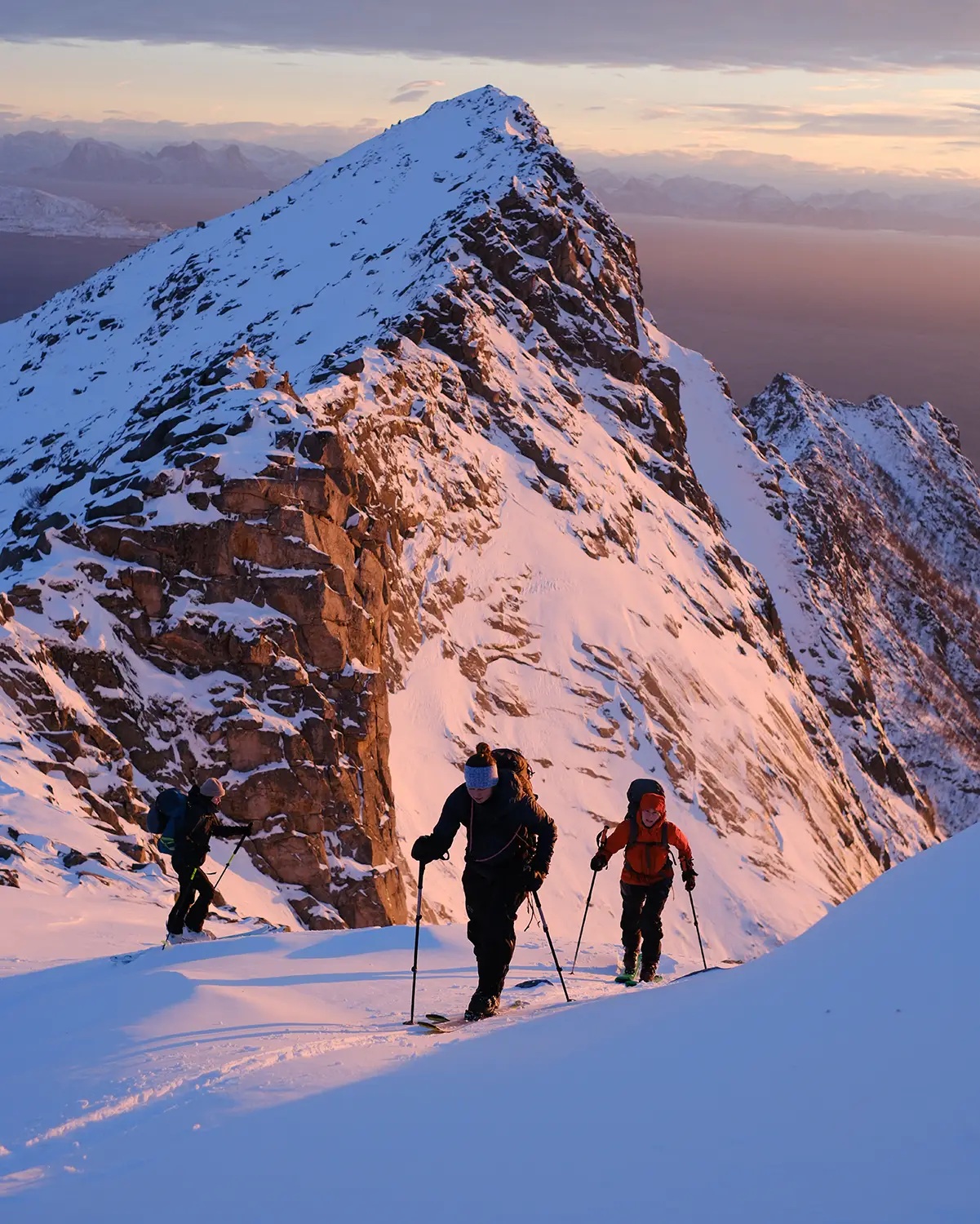 Freeski Nordnorge. Skredkurs, brekurs og topptur i Lofoten og Lyngen.