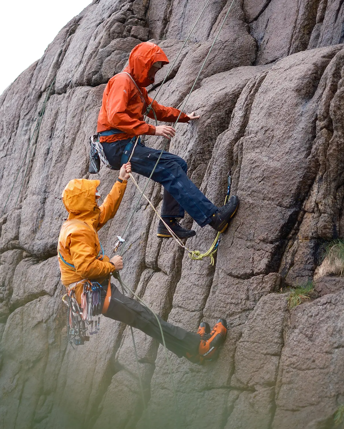 Halvårskurs. Det komplette kurs - skredkurs, klatrekurs, isklatring i Lofoten, Lyngen, Stetind og Chamonix.