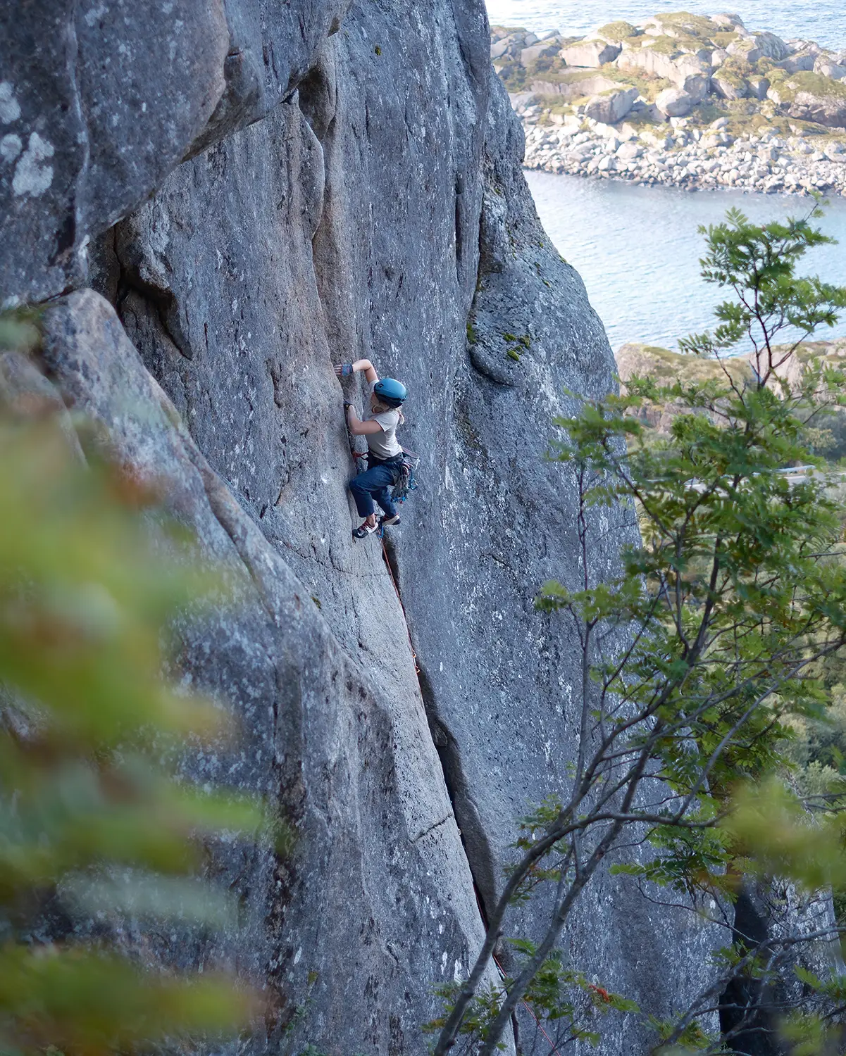 Halvårskurs. Det komplette kurs - skredkurs, klatrekurs, isklatring i Lofoten, Lyngen, Stetind og Chamonix.